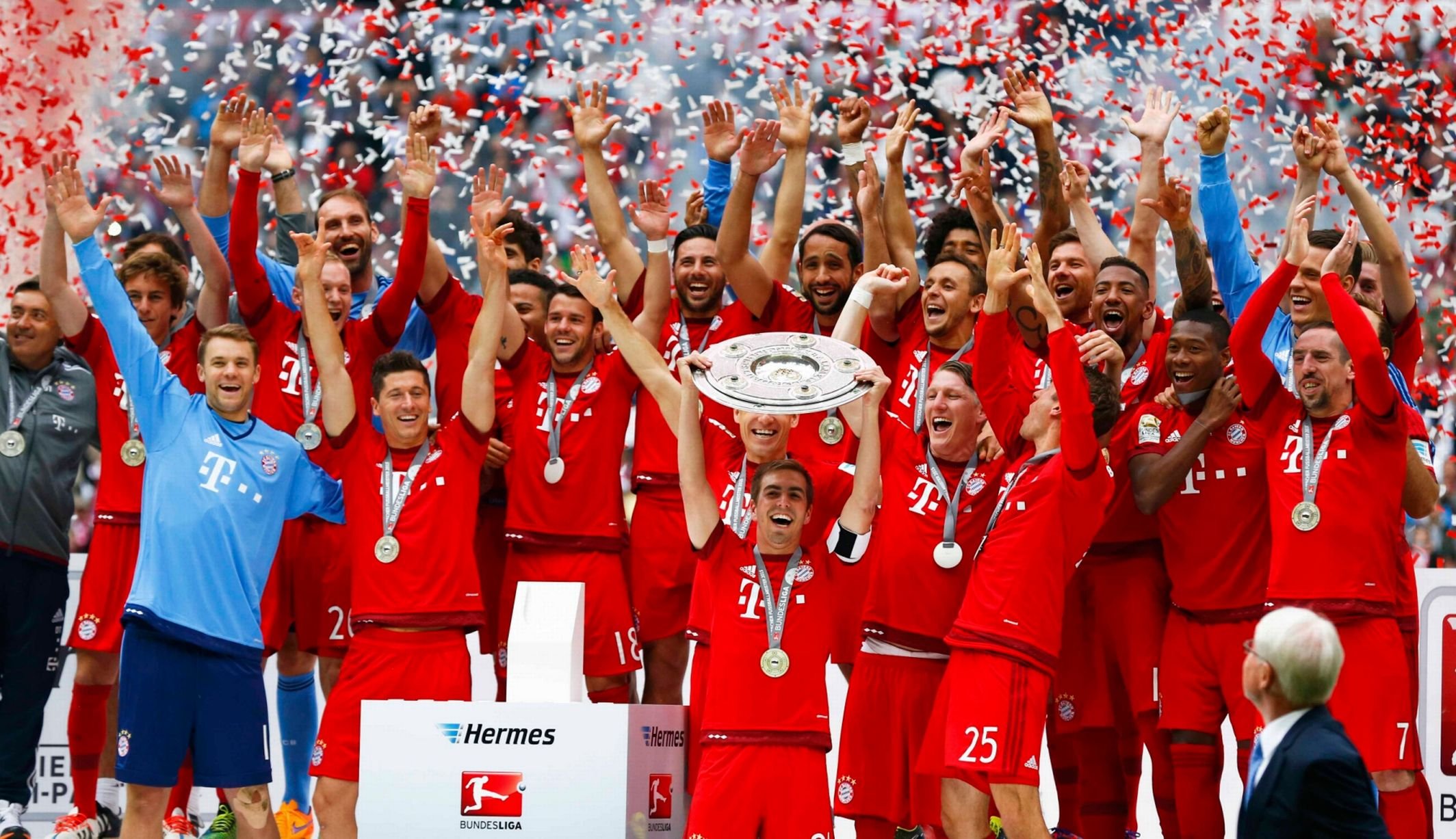 10- Bayern Münih 27
