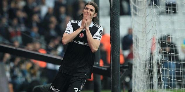 2 isim sınırda