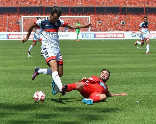 4 ) Antrenörlerle işbirliği, sizin göreviniz açısından ne kadar önemli?