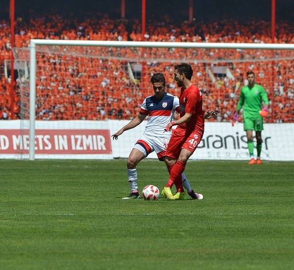 5 ) Bir futbolcuyu önerebilmek için ne kadar bir süre izliyorsunuz?