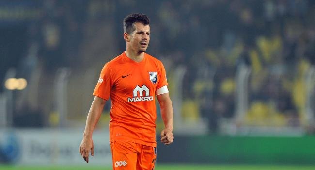 8- Emre Belözoğlu