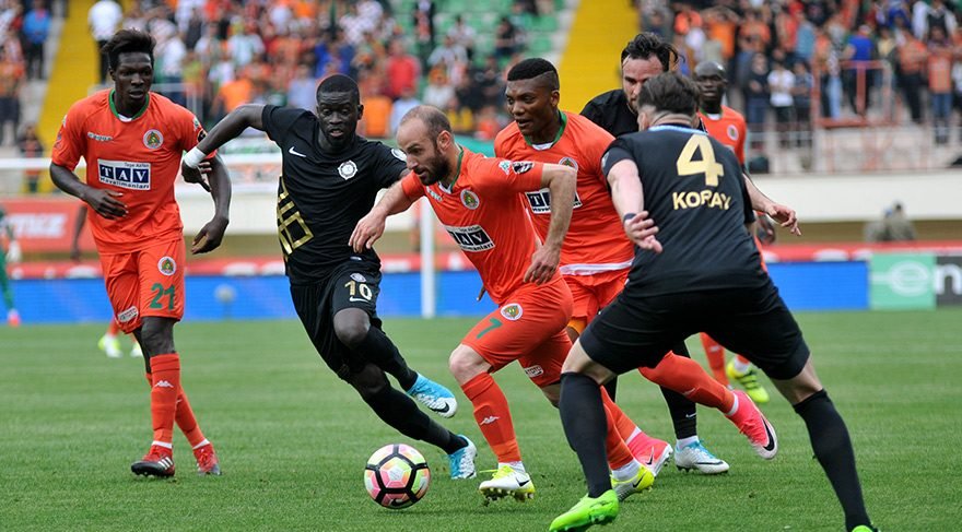 Alanyaspor'dan Valencia'ya transfer