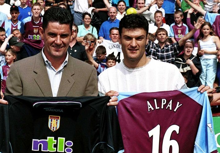 Alpay Özalan - 9 milyon Euro - Aston Villa