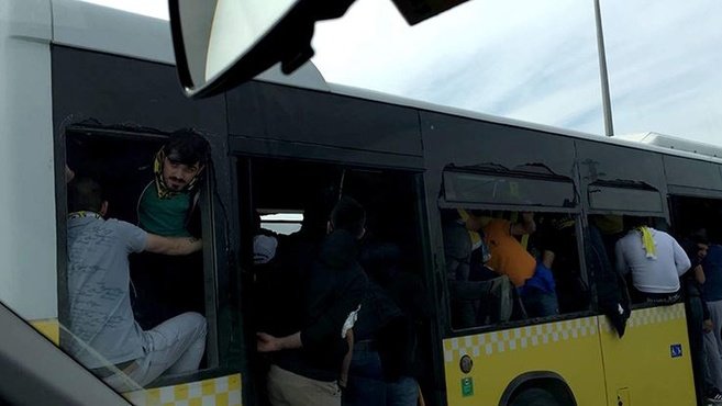 Beşiktaş-Fenerbahçe derbisinde 28 kişiye işlem yapıldı