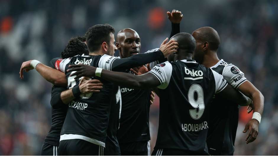 Beşiktaş o isimle de sözleşme yenileyecek