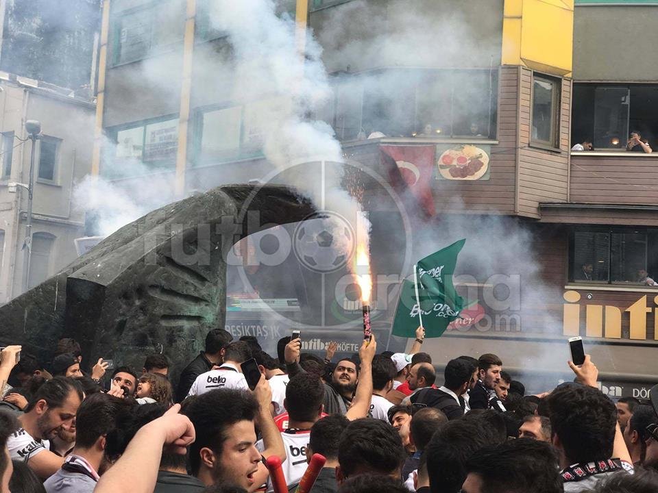 'Beşiktaş taraftarları Fenerbahçe derbisini bekliyor!
