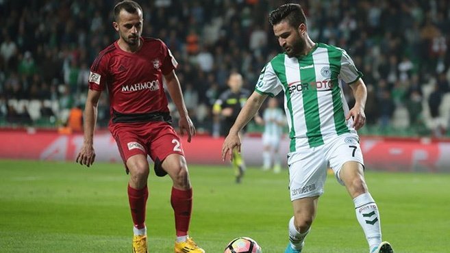 Beşiktaş ve Fenerbahçe istedi, Galatasaray topa girdi!