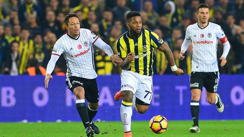 Beşiktaş ve Fenerbahçeli yöneticilerden dostluk mesajı