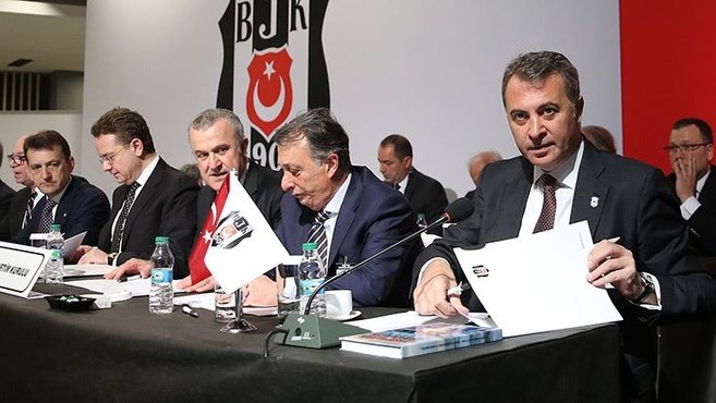 Beşiktaş’ta 3 saatlik toplantıdan çıkan karar!