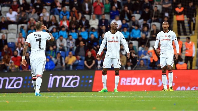 Beşiktaş’ta Atiba şoku!