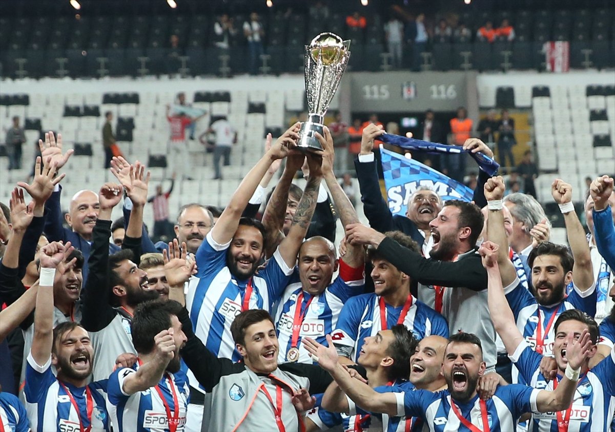 Büyükşehir Belediye Erzurumspor, kupasını aldı