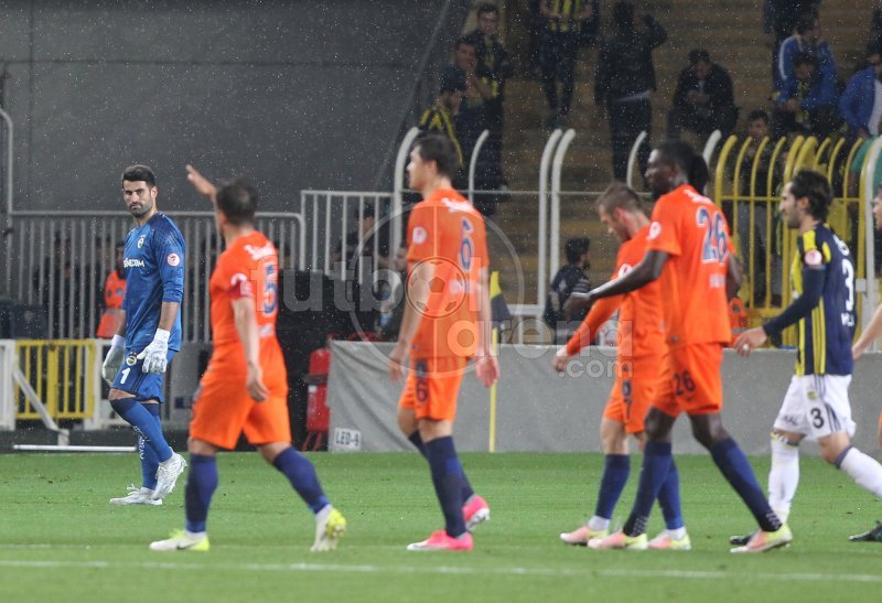 Emre Belözoğlu Fenerbahçe'ye gol atınca üzüntü yaşadı