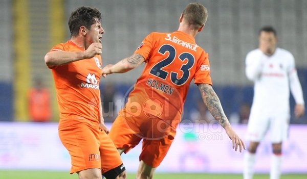 'Emre Belözoğlu ile Beşiktaş taraftarı arasında gerilim