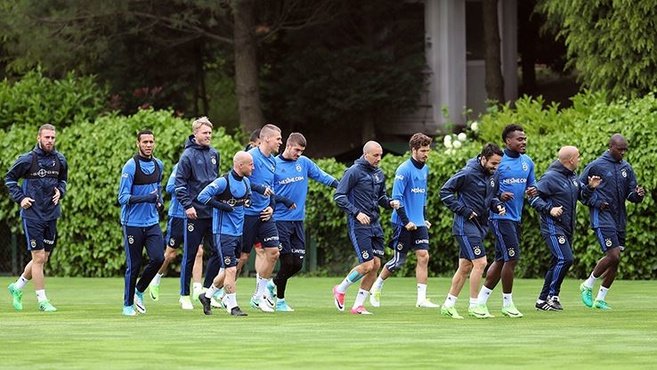 Fenerbahçe, Antalyaspor maçı hazırlıklarına devam etti