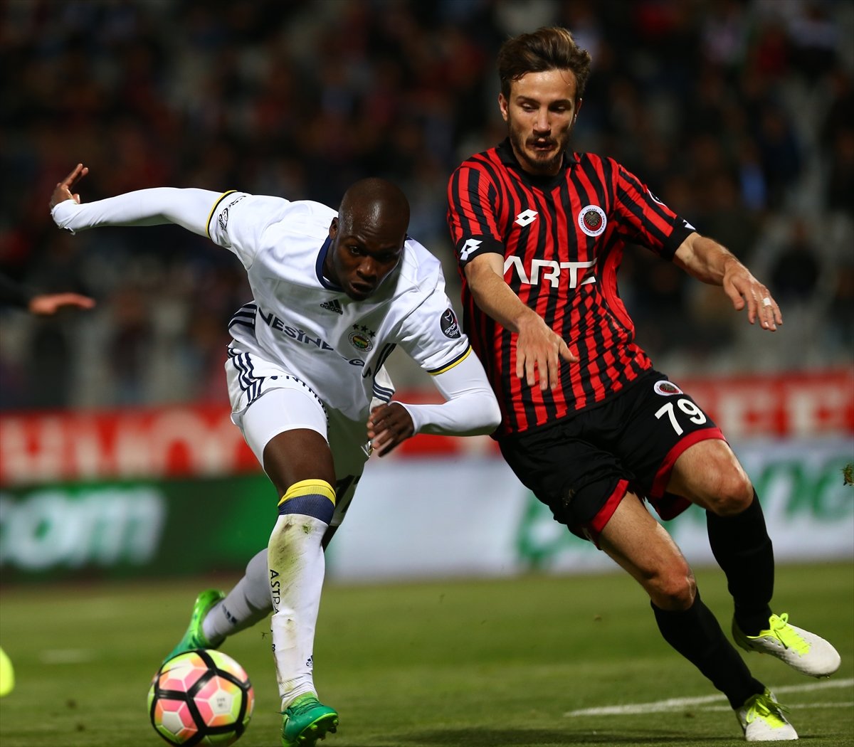 FENERBAHÇE’DE KALACAK MI?