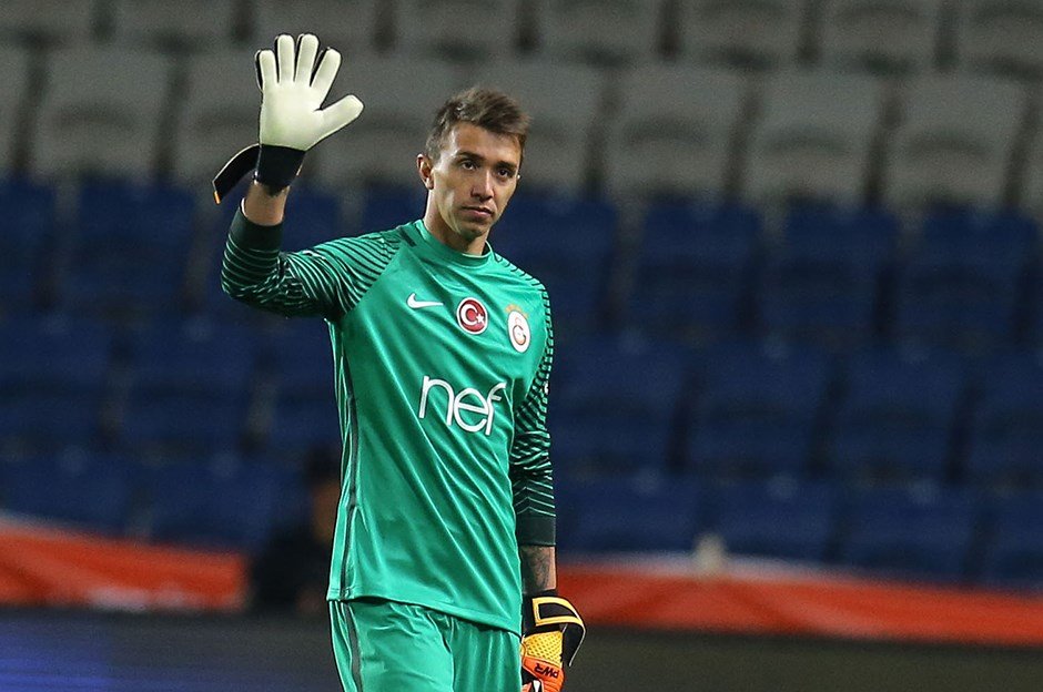 Fernando Muslera - 82