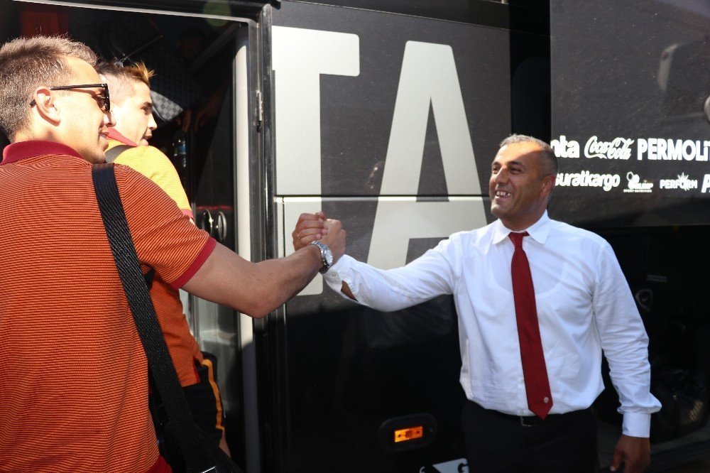 Galatasaray kafilesi Alanya’ya geldi