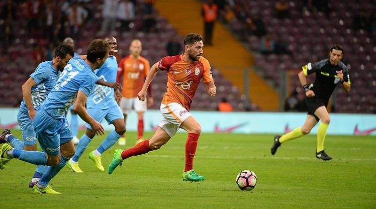 Galatasaray-Osmanlıspor maçı öncesi transfer pazarlığı