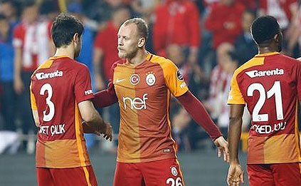 Galatasaray'a çok sürpriz Polonyalı savunmacı