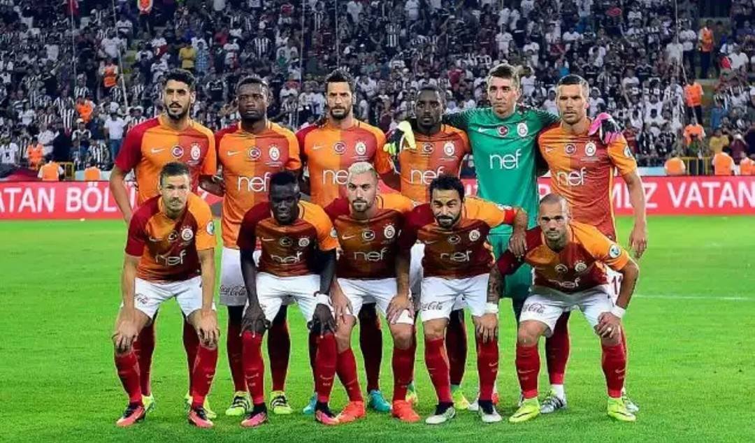 'Galatasaray'da 2 oyuncu gözden çıkarıldı