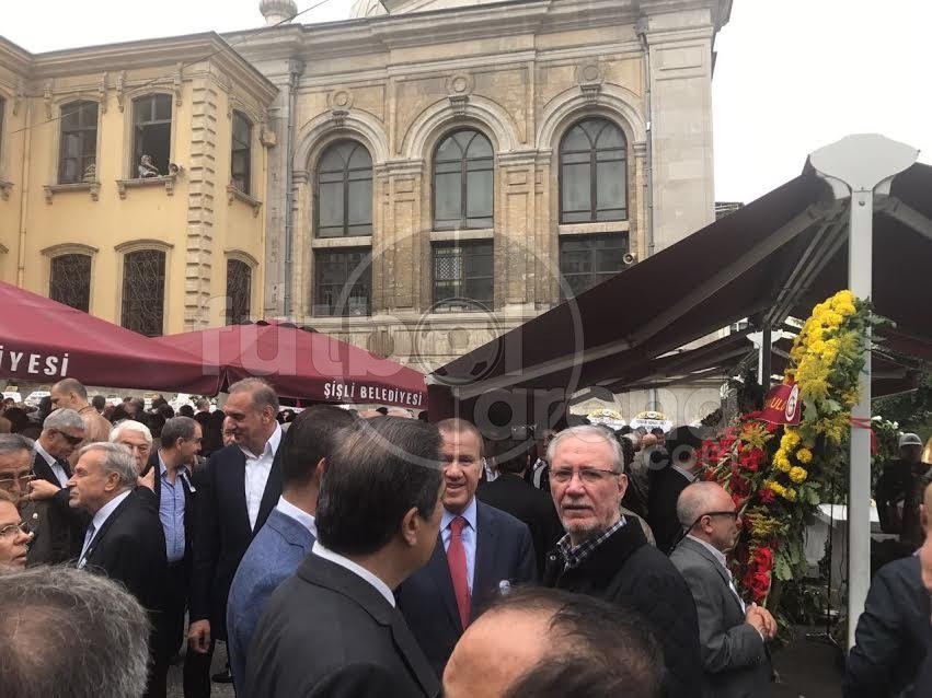 Galatasaray'ın efsane başkanın cenazesinde sürpriz isimler
