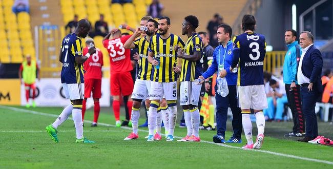 Fener’e lig eziyet