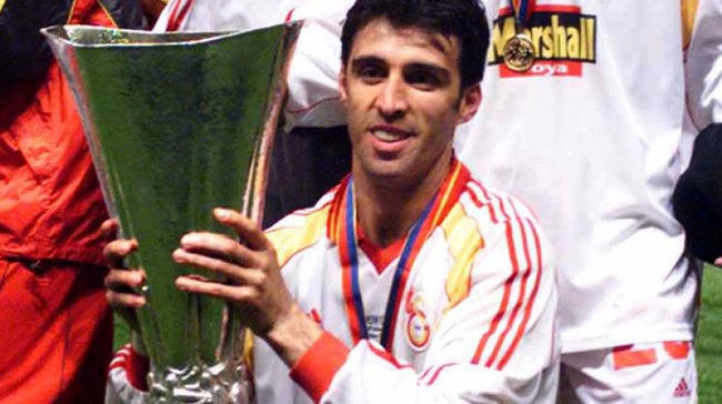 Hakan Şükür - İnter - 6,50 milyon Euro
