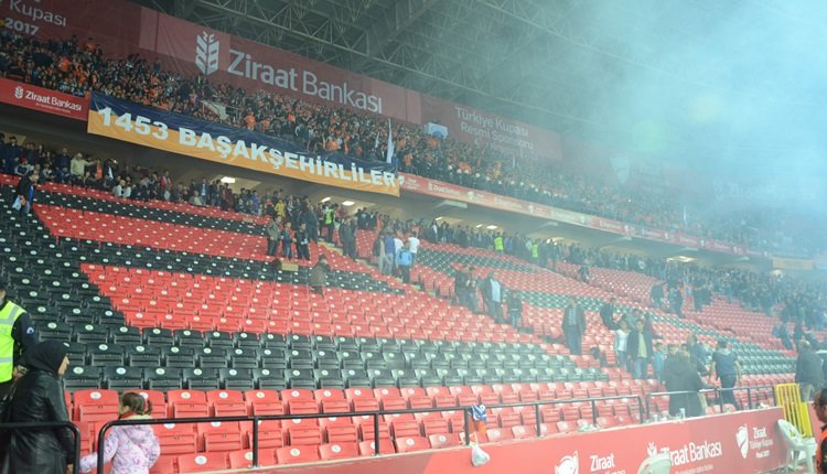 Medipol Başakşehir - Konyaspor finalinde kavga çıktı