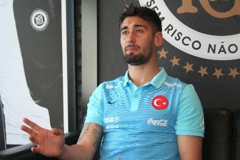 Bu arada büyük takımların transfer listelerinde yer aldın ama Gaziantepspor’da kaldın. O süreçte neler yaşandı?