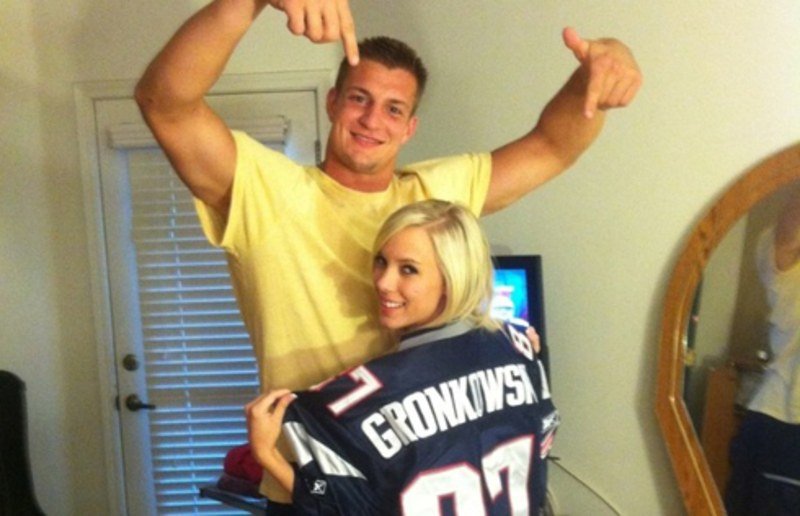 ROB GRONKOWSKİ - BİBİ JONES