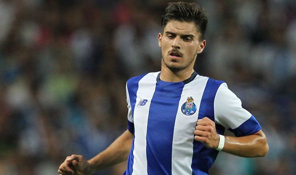 Ruben Neves Yaş: 20 Kulüp: Porto