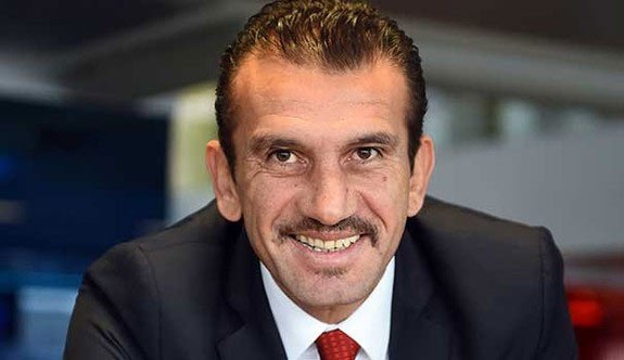 Rüştü Reçber: 44 yaşında Antalyalı