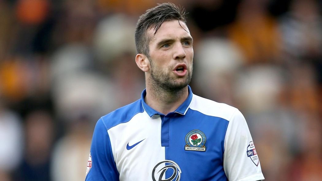 Shane Duffy'nin eşini aldattığı fotoğraflar ortaya çıktı