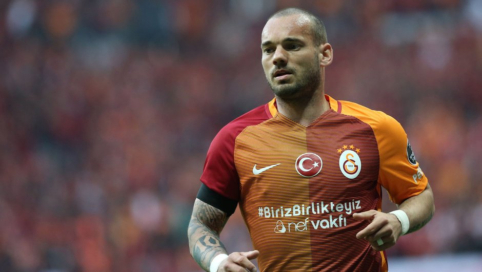 Sneijder - 83