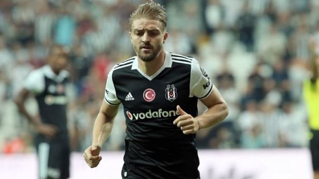 Son dakika! Caner Erkin Beşiktaş’ta kaldı