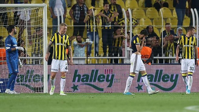 Soyunma odasında neler yaşandı! Fenerbahçe’de acı itiraf...
