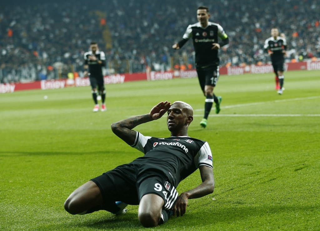 Talisca - Manchester United