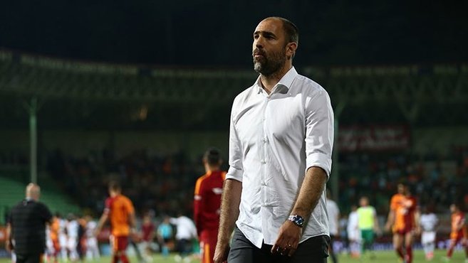 Tudor: Yeşil elbiseli güzel beyefendi penaltımızı vermedi!