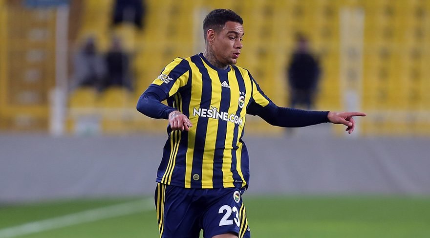 Van der Wiel şoke etti! 12 milyon Euro...