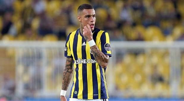 Van der Wiel'in parası striptiz kulübüne gidiyor