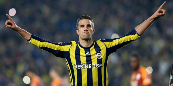 Van Persie - 52 Maç - 23 Gol - 0.44 Ortalama