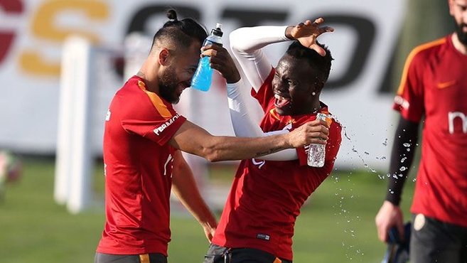 Yasin Öztekin sakatlandı!