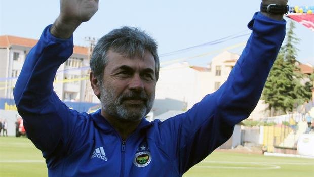 3- YILDIZLARLA İYİ İLETİŞİM KURUYOR