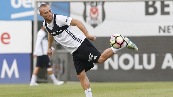 Beşiktaş’ta Gökhan Töre şoku!
