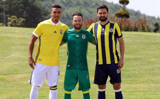 ' Flaş! Fenerbahçe 2 yıldızı daha İstanbul'a getiriyor