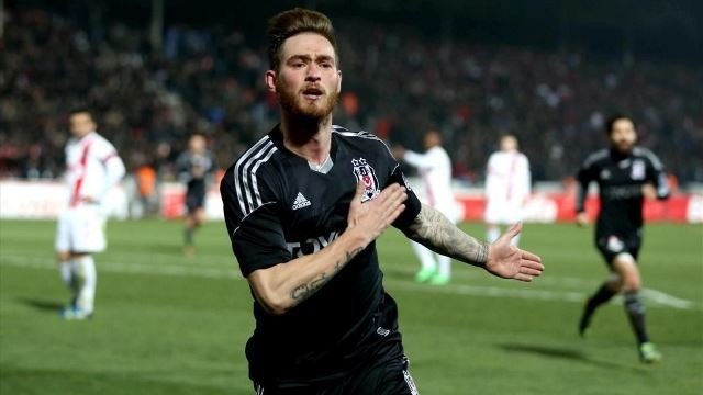  Göztepe, Ömer’i bitirdi