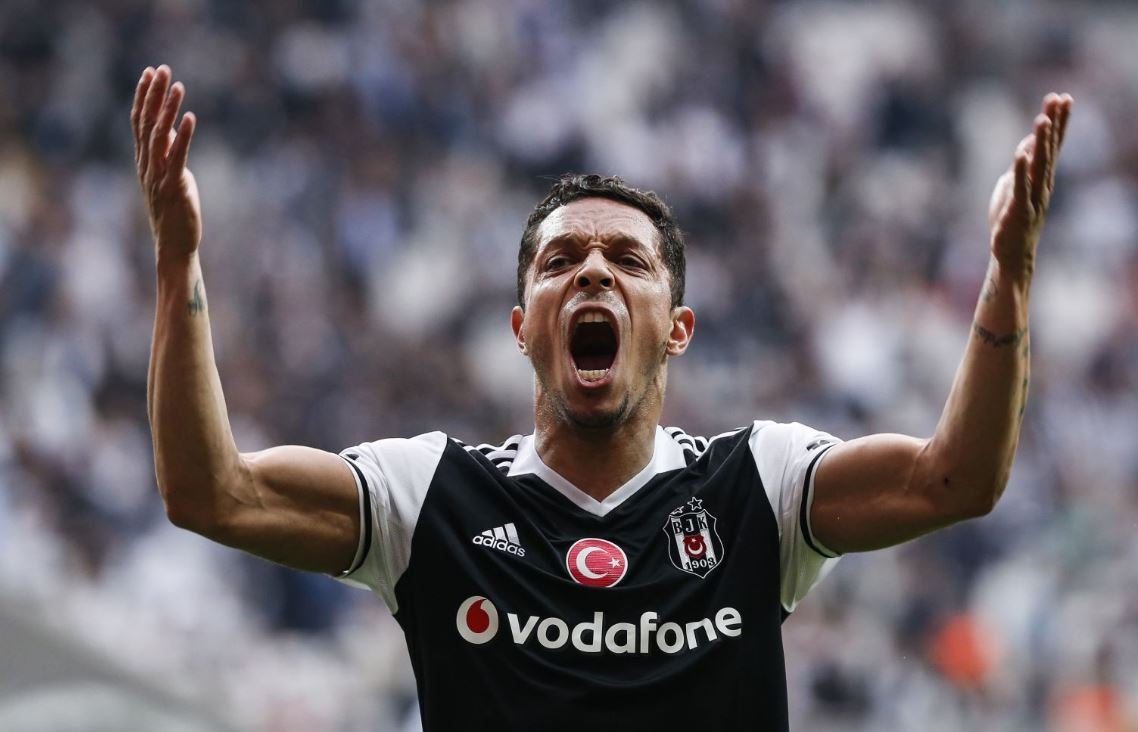 Adriano, Pepe ile ilgili sırrını açıkladı! 
