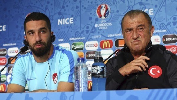 Arda Turan'dan imali paylaşım