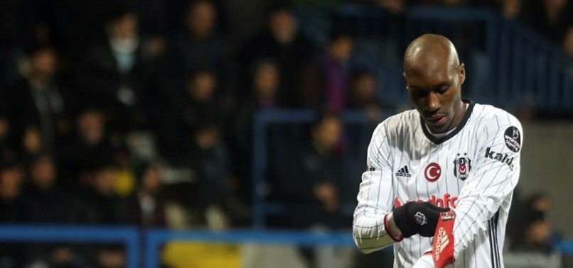 Atiba Hutchinson Beşiktaş’ta kalacak mı? Açıkladı