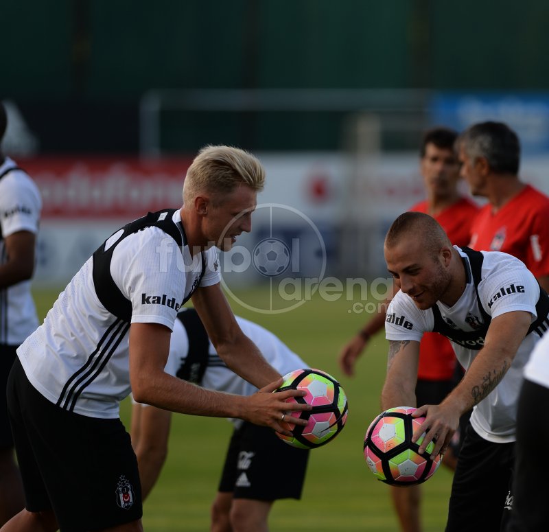 Beşiktaş idmanından özel kareler